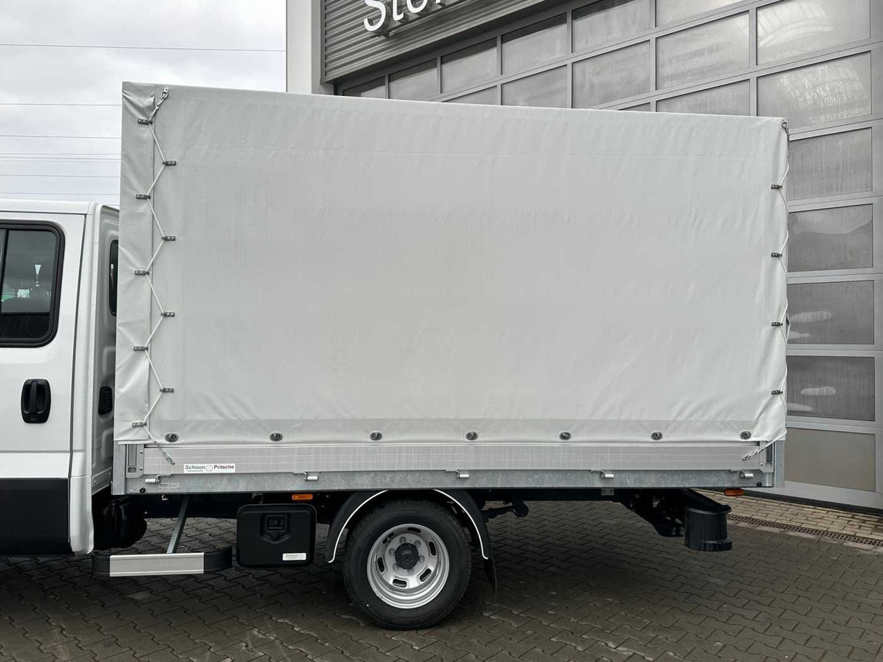 Iveco Daily 50C18H A8 DoKa *AHK*Automatik*7-Sitze* - Open body delivery van, Crew cab van: picture 5 Iveco Daily 50C18H A8 DoKa *AHK*Automatik*7-Sitze* - Open body delivery van, Crew cab van: picture 5