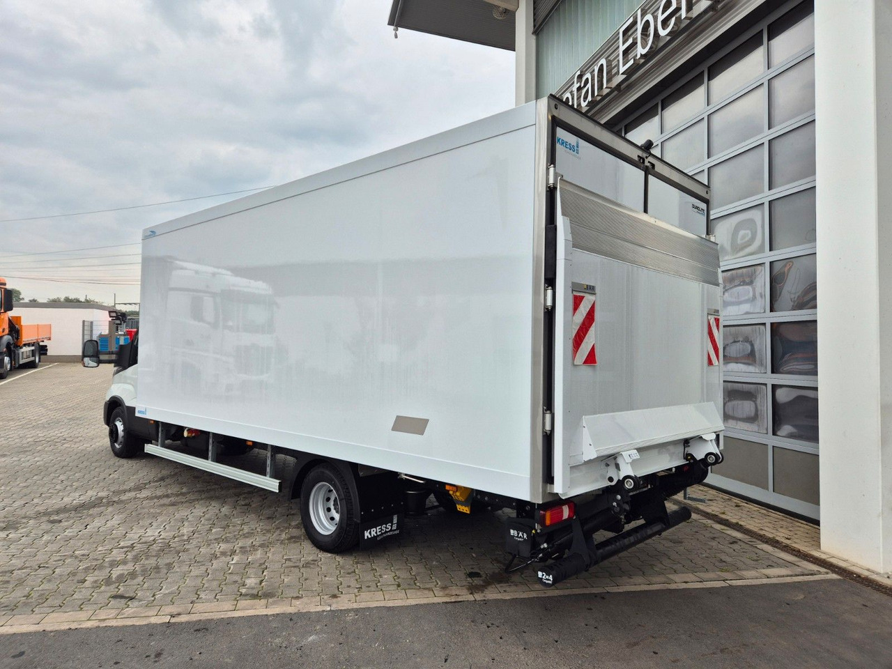 Iveco Daily 70C18 A8 3.0L *R5.100mm*LBW*Luft*Automatik - Refrigerated delivery van: picture 5 Iveco Daily 70C18 A8 3.0L *R5.100mm*LBW*Luft*Automatik - Refrigerated delivery van: picture 5