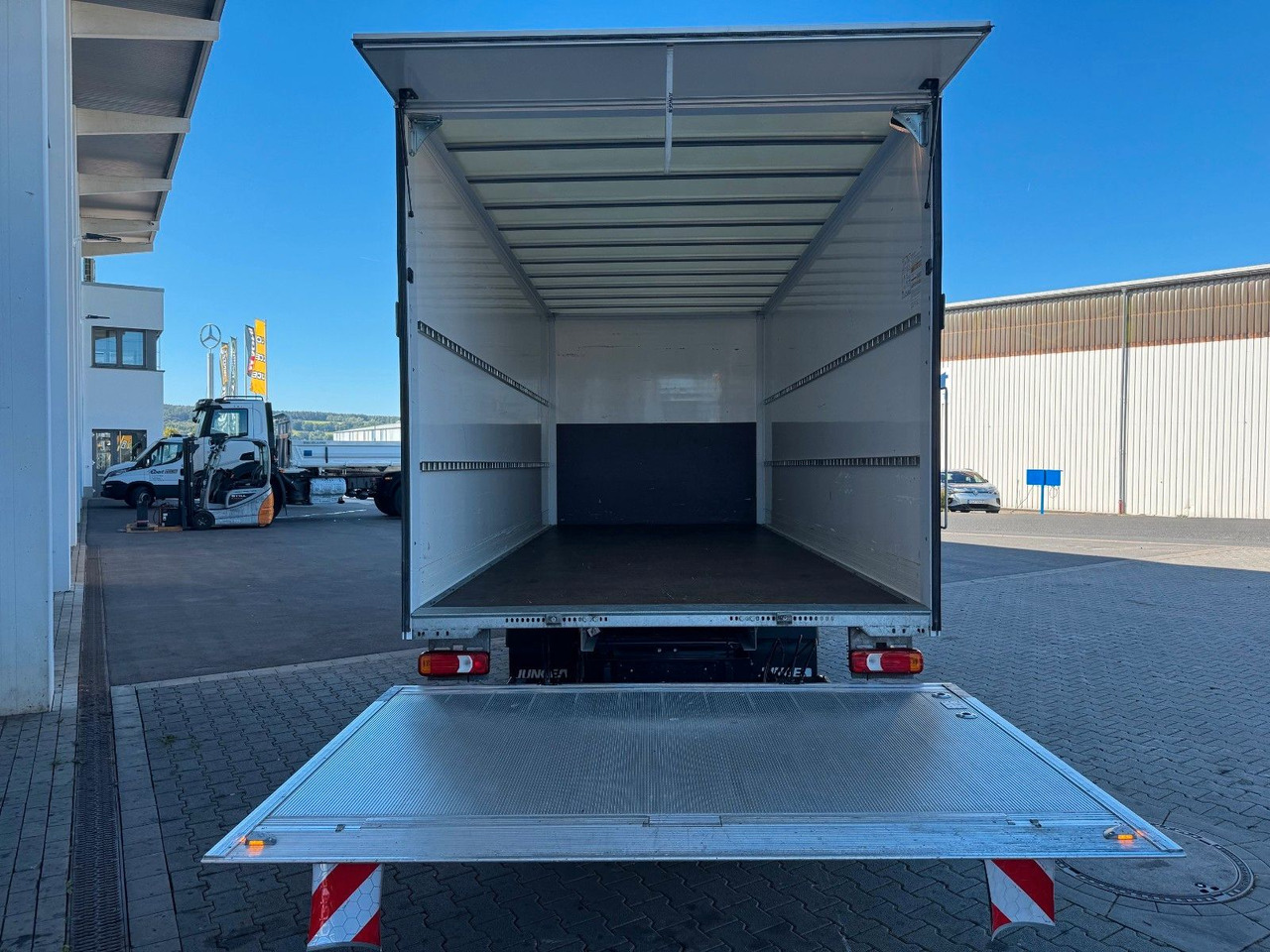 Closed box van Iveco Daily 70C18 A8 *Koffer*LBW*Automatik*: picture 6