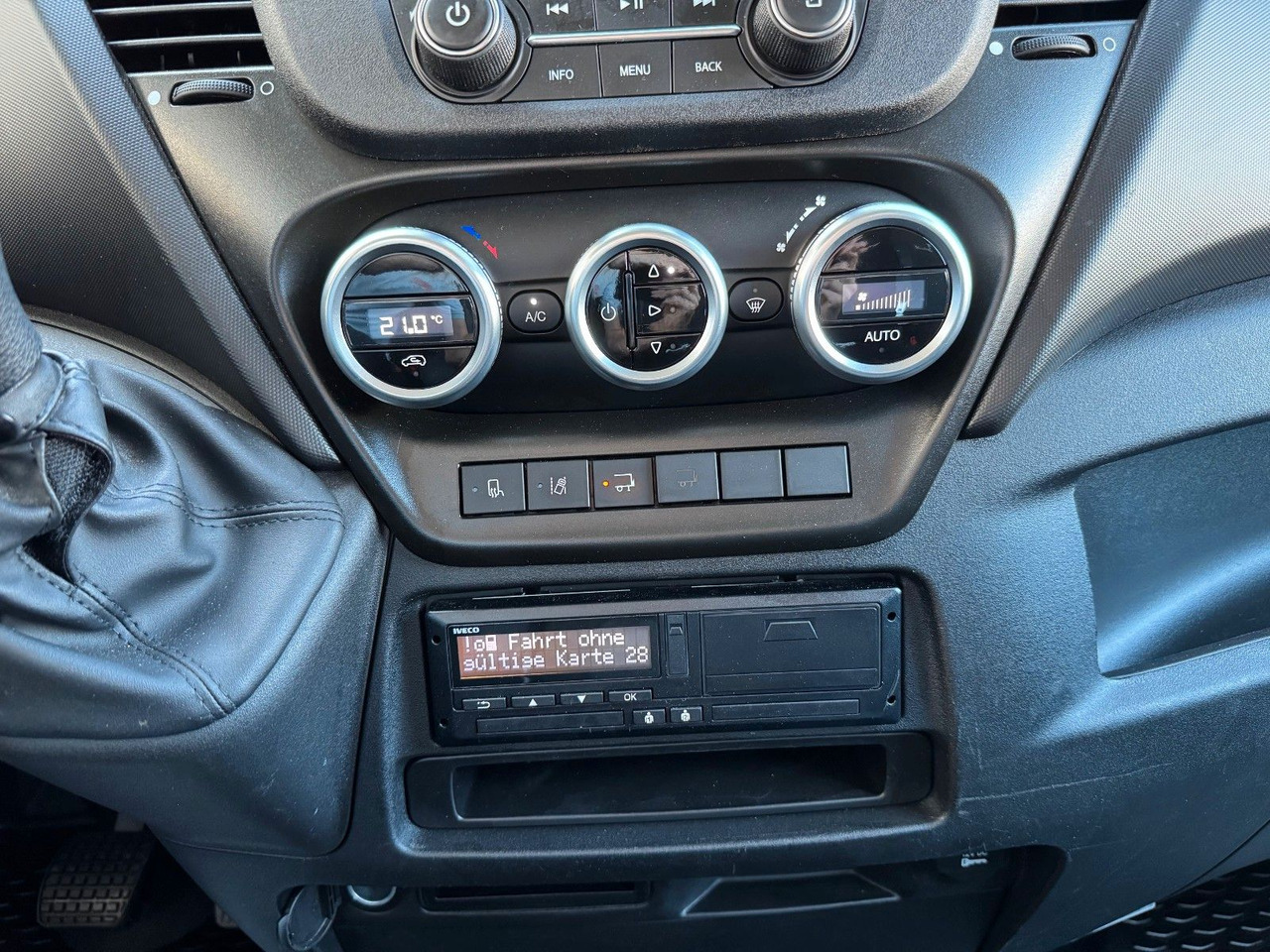 Closed box van Iveco Daily 70C18 A8 *Koffer*LBW*Automatik*: picture 15