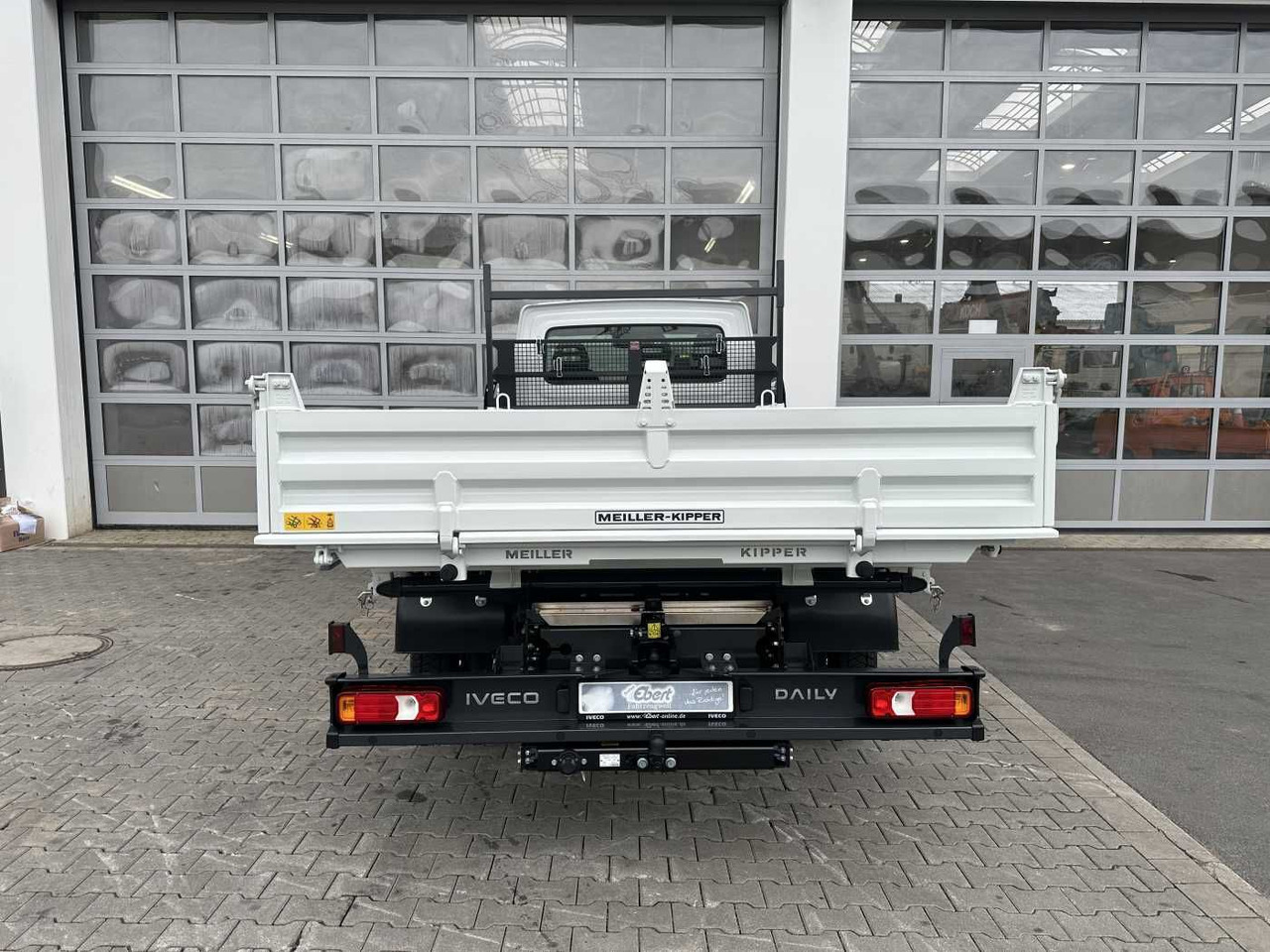Iveco Daily 70C18H 3-S.-Kipper *R3.750mm*2xAHK* 4x - Tipper van: picture 5 Iveco Daily 70C18H 3-S.-Kipper *R3.750mm*2xAHK* 4x - Tipper van: picture 5