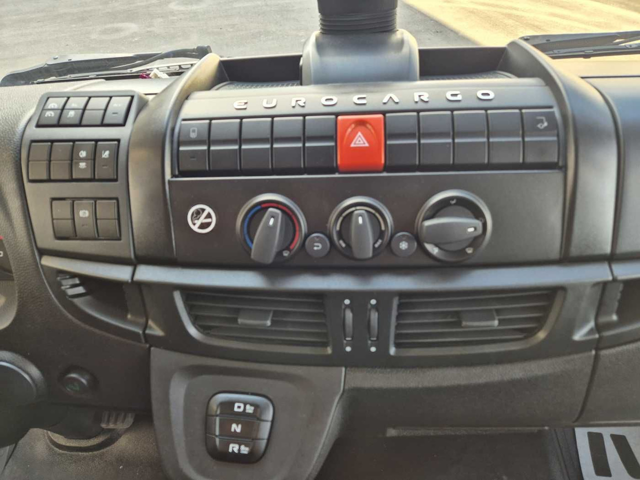 Leasing of  Iveco Eurocargo ML140E28/P 4x2 *LBW*AHK*Klima / 3x Iveco Eurocargo ML140E28/P 4x2 *LBW*AHK*Klima / 3x: picture 13
