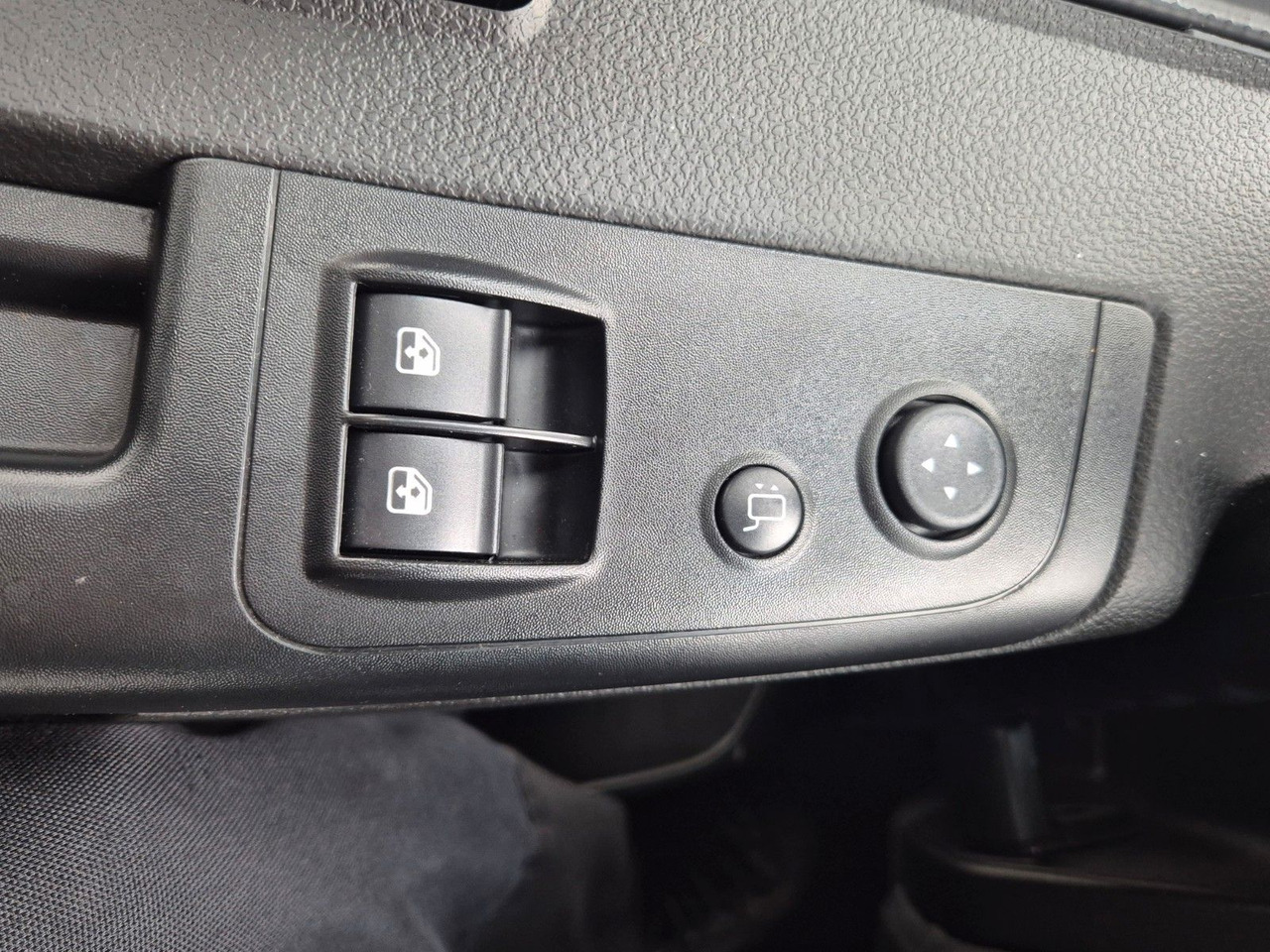 Tipper, Crane truck Iveco Eurocargo ML150E32WS 4x4 Kran HMF 1130K Funk AHK: picture 32