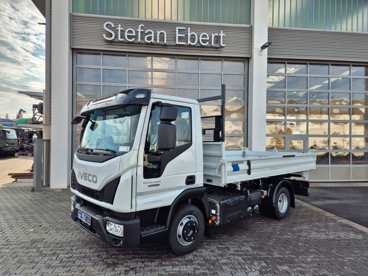 Iveco Eurocargo ML80E21 Meiller 2x AHK 3 Sitze Klima - Tipper van: picture 4 Iveco Eurocargo ML80E21 Meiller 2x AHK 3 Sitze Klima - Tipper van: picture 4