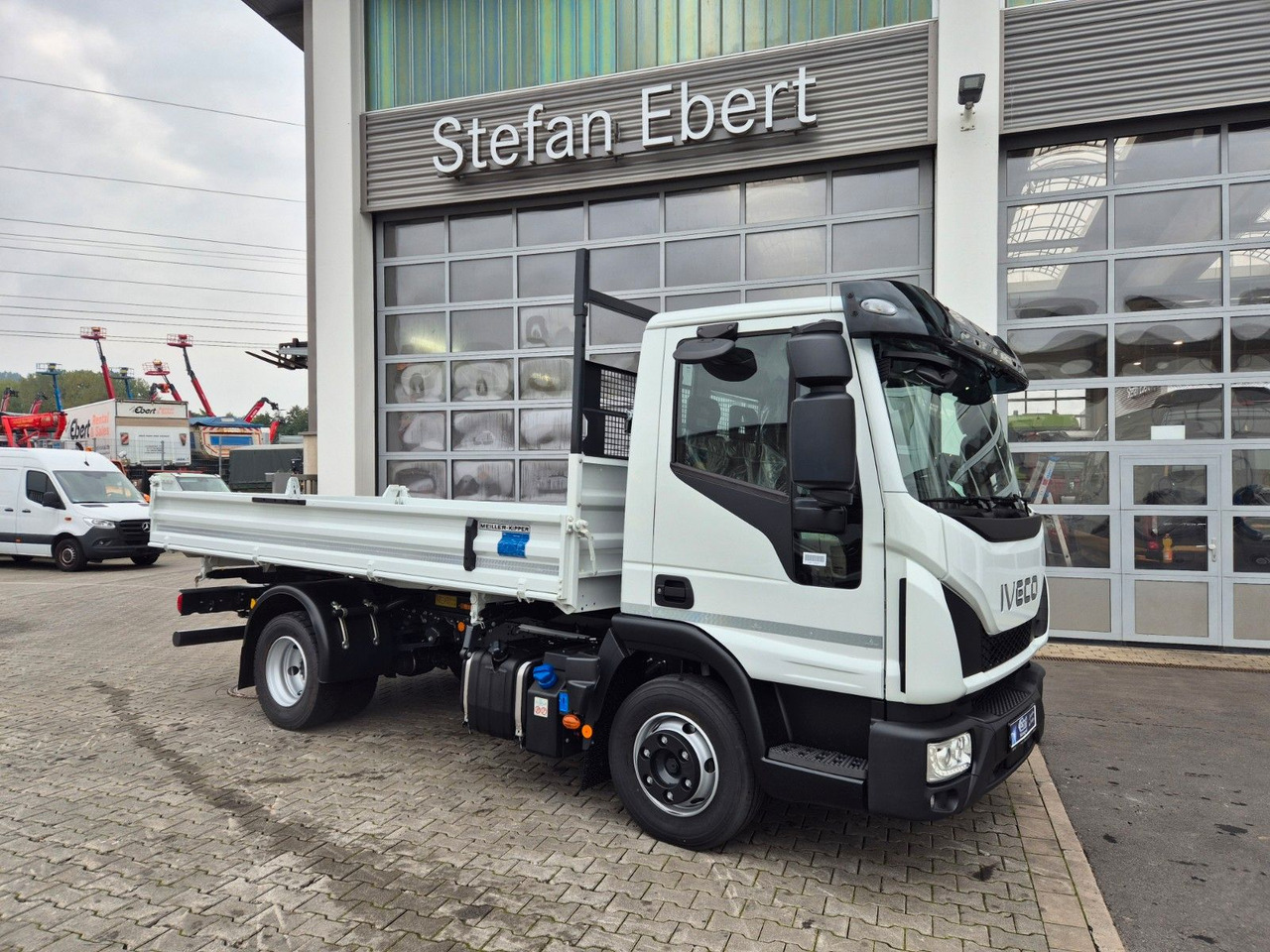 Iveco Eurocargo ML80E21 Meiller Kipper 2x AHK 3 Sitze - Tipper van: picture 5 Iveco Eurocargo ML80E21 Meiller Kipper 2x AHK 3 Sitze - Tipper van: picture 5