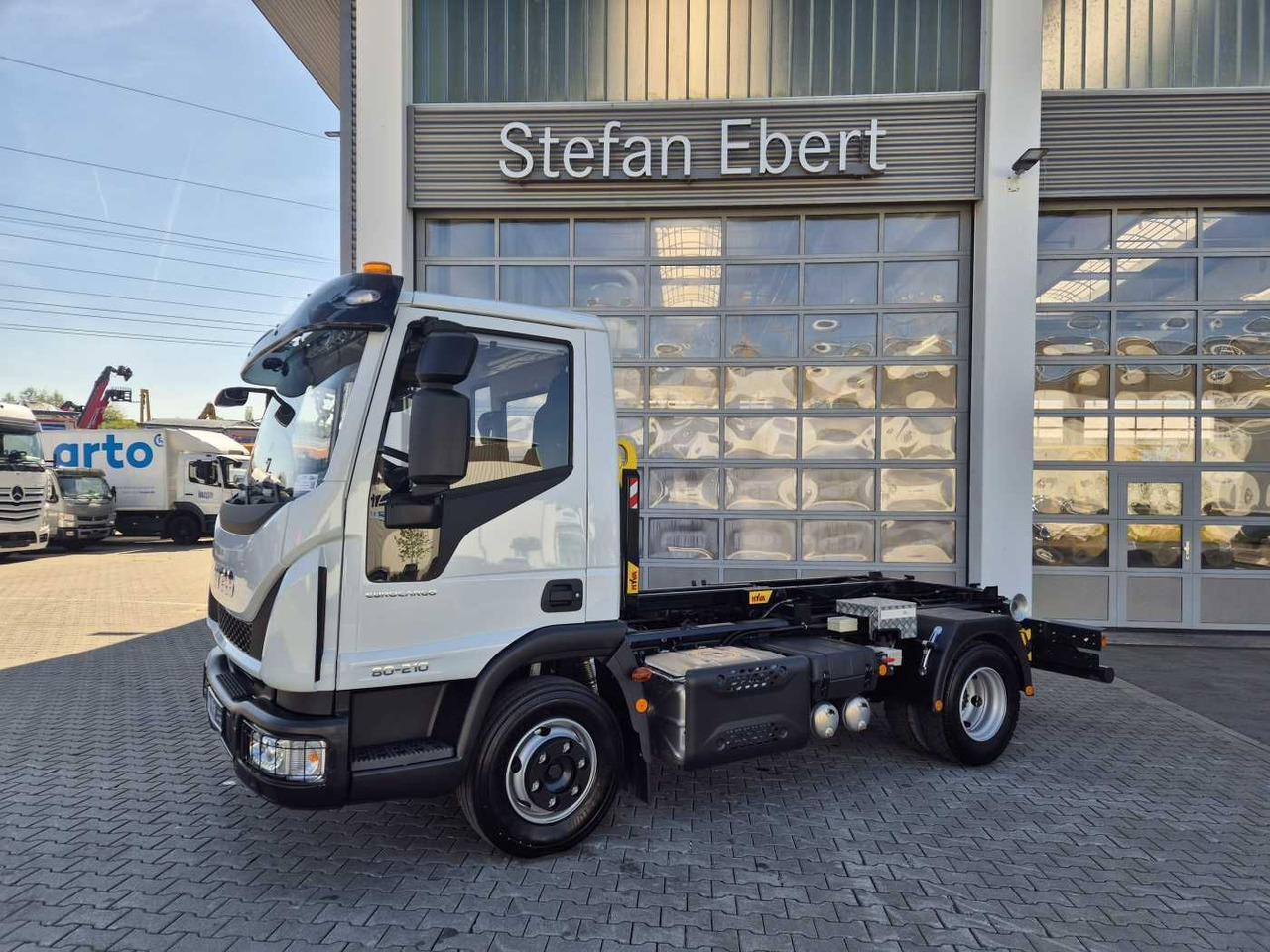 Iveco Eurocargo ML80E21K 4x2 Hyva 05-32-K-DIN-BF 2xAHK - Hook lift truck: picture 3 Iveco Eurocargo ML80E21K 4x2 Hyva 05-32-K-DIN-BF 2xAHK - Hook lift truck: picture 3