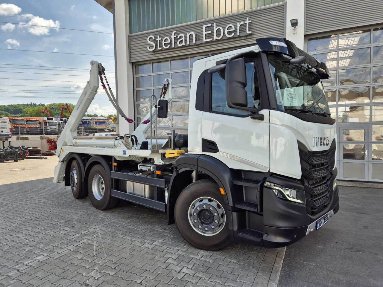 Iveco X-Way AD280X42Y/PS Meiller AK 16.T Funk Intarder - Tipper: picture 3 Iveco X-Way AD280X42Y/PS Meiller AK 16.T Funk Intarder - Tipper: picture 3