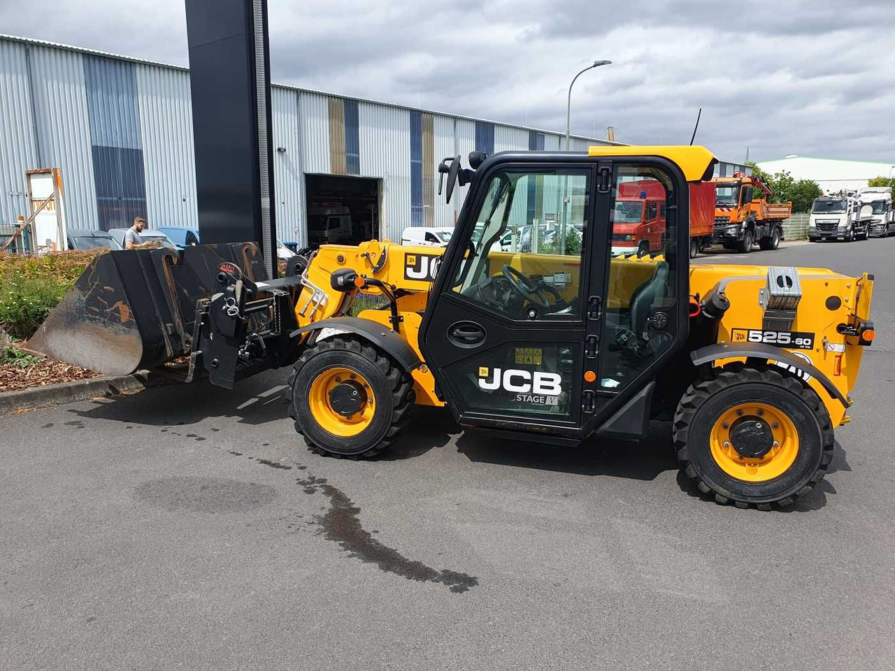 JCB 525-60 / Palettengabel / 2021 / nur 377h - Telescopic handler: picture 4 JCB 525-60 / Palettengabel / 2021 / nur 377h - Telescopic handler: picture 4
