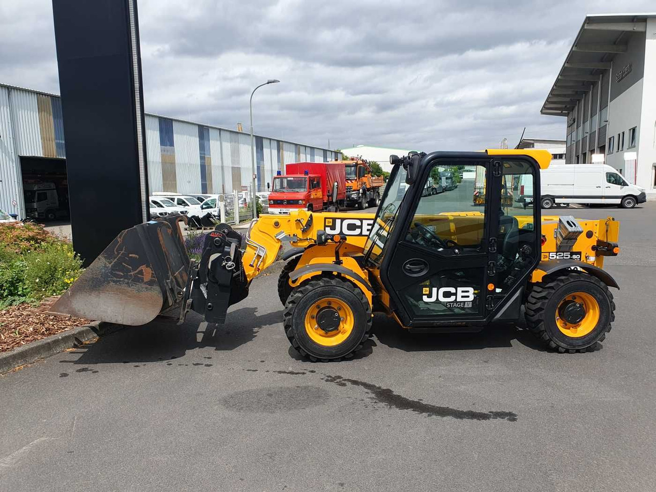 JCB 525-60 / Palettengabel / 2021 / nur 377h - Telescopic handler: picture 3 JCB 525-60 / Palettengabel / 2021 / nur 377h - Telescopic handler: picture 3