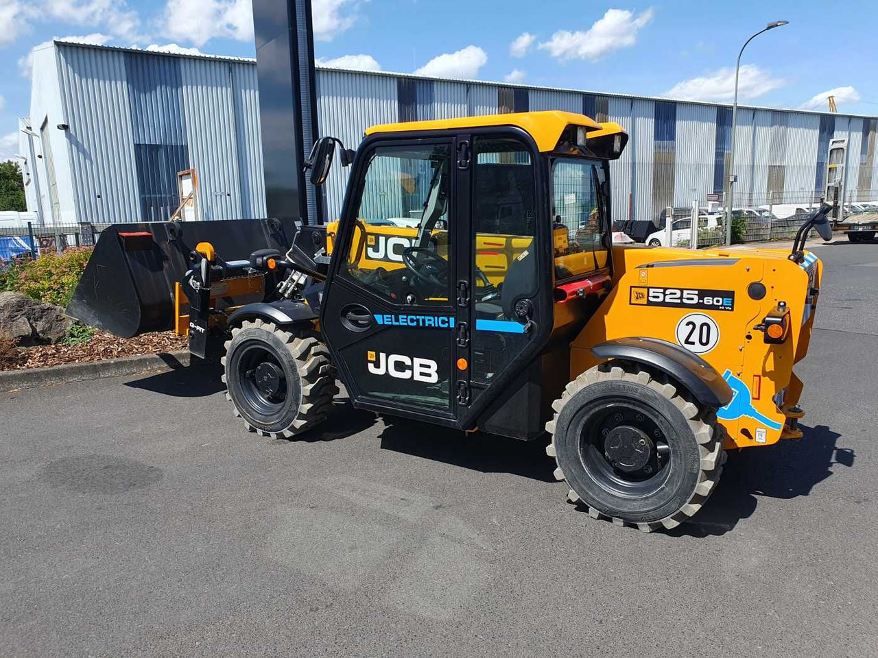 JCB 525-60E / Elektro / 2022 / nur 176h / Gabel - Telescopic handler: picture 4 JCB 525-60E / Elektro / 2022 / nur 176h / Gabel - Telescopic handler: picture 4