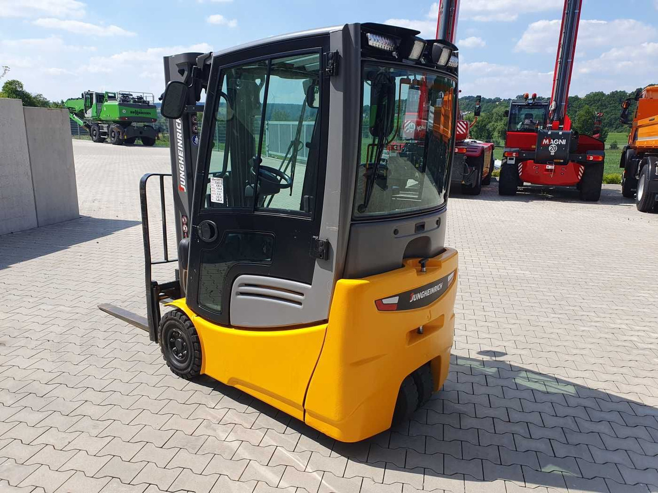 Jungheinrich EFG 215 / Triplex: 4.25m! / SS / 4.297h! - Electric forklift: picture 5 Jungheinrich EFG 215 / Triplex: 4.25m! / SS / 4.297h! - Electric forklift: picture 5