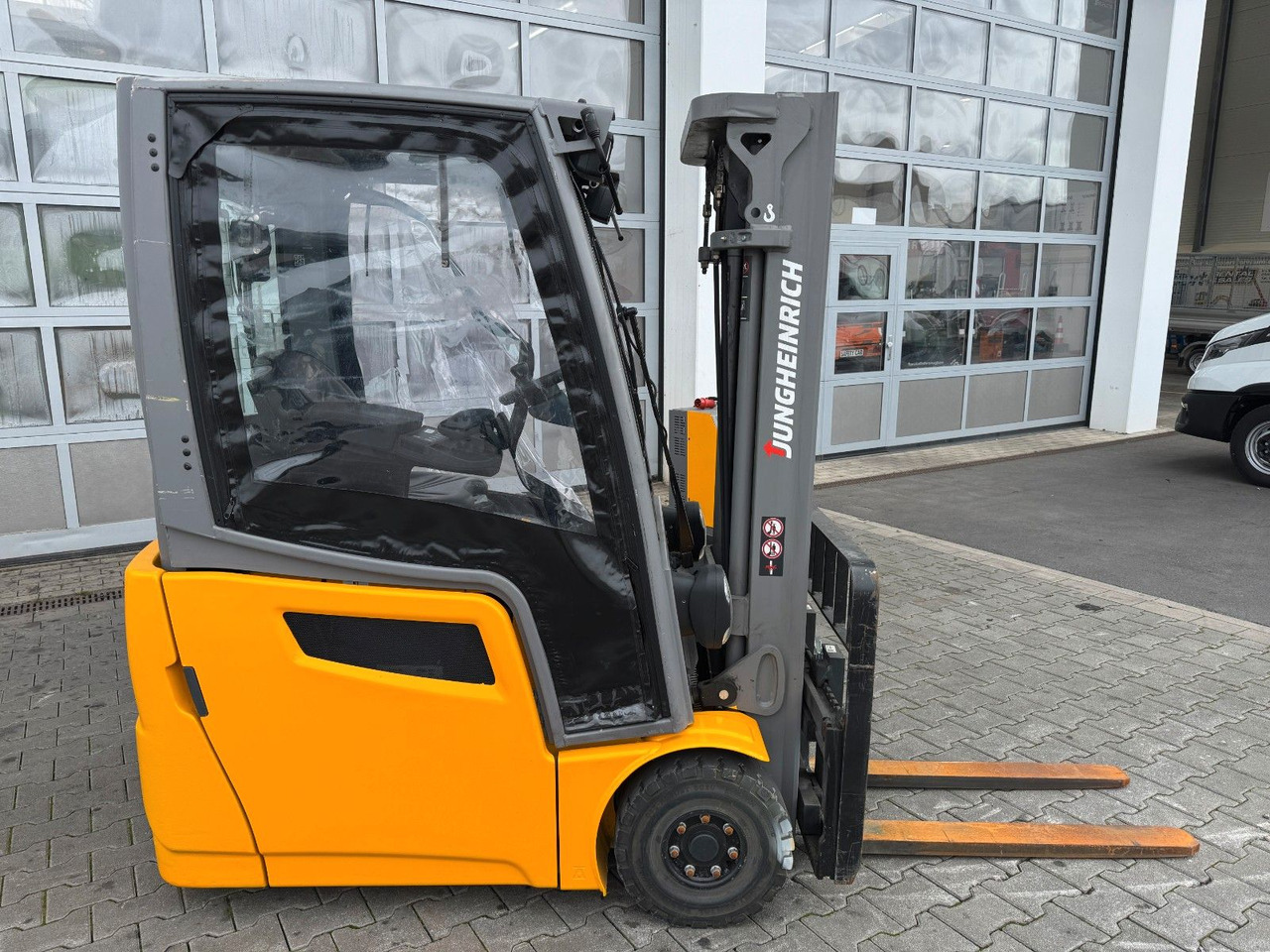 Jungheinrich EFG 215 / Triplex: 4.25m! / SS / nur 3.298h! - Electric forklift: picture 2 Jungheinrich EFG 215 / Triplex: 4.25m! / SS / nur 3.298h! - Electric forklift: picture 2