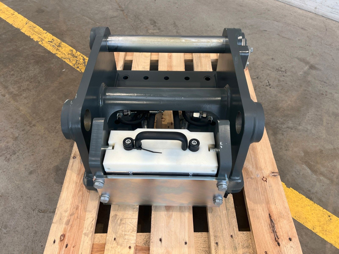 Liebherr Likufix SW48 Adapterplatte NEU lagernd - Quick coupler: picture 2 Liebherr Likufix SW48 Adapterplatte NEU lagernd - Quick coupler: picture 2