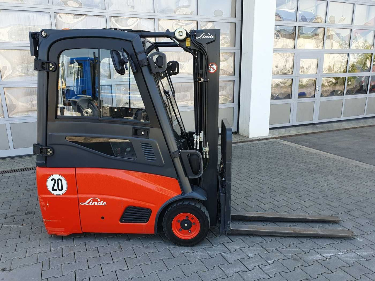 Linde E14 - 01 / Triplex: 4.10m! / SS / nur 1.003h! - Electric forklift: picture 2 Linde E14 - 01 / Triplex: 4.10m! / SS / nur 1.003h! - Electric forklift: picture 2