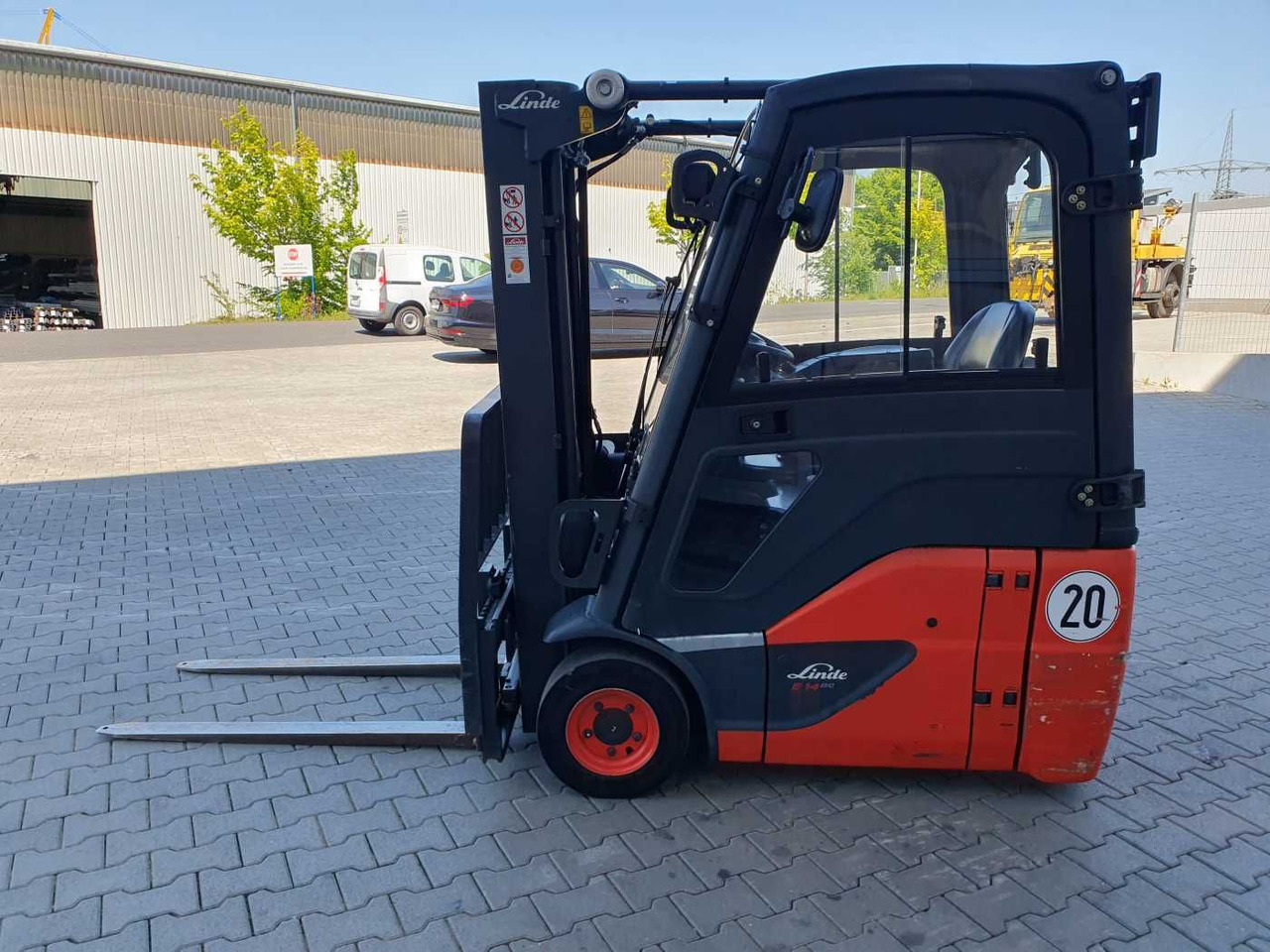 Electric forklift Linde E14 - 01 / Triplex: 4.10m! / SS / nur 2.899h!: picture 7 Electric forklift Linde E14 - 01 / Triplex: 4.10m! / SS / nur 2.899h!: picture 7