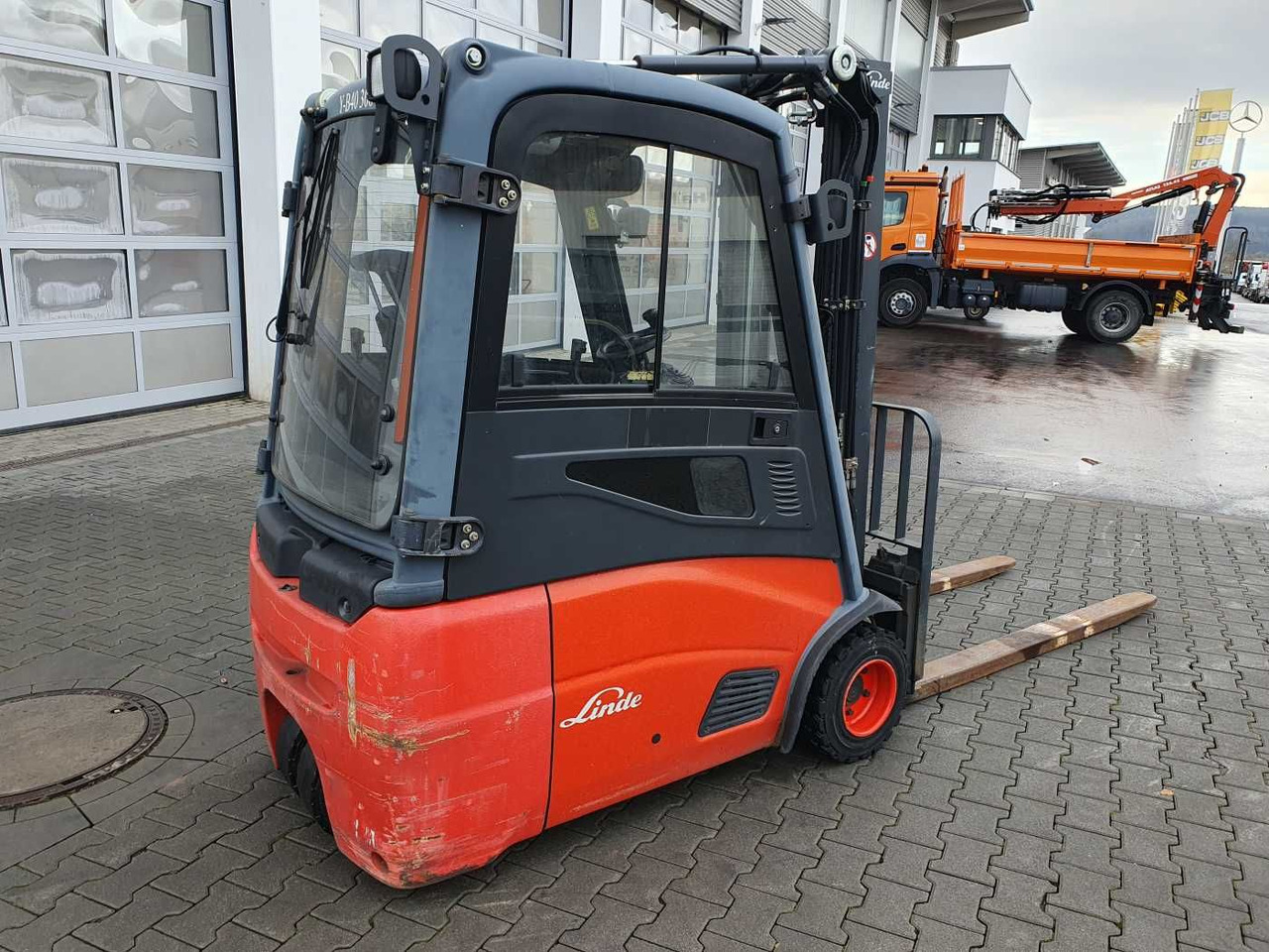 Linde E18 - 01 / Triplex: 4.50m! / SS / nur 5.672h! - Electric forklift: picture 4 Linde E18 - 01 / Triplex: 4.50m! / SS / nur 5.672h! - Electric forklift: picture 4
