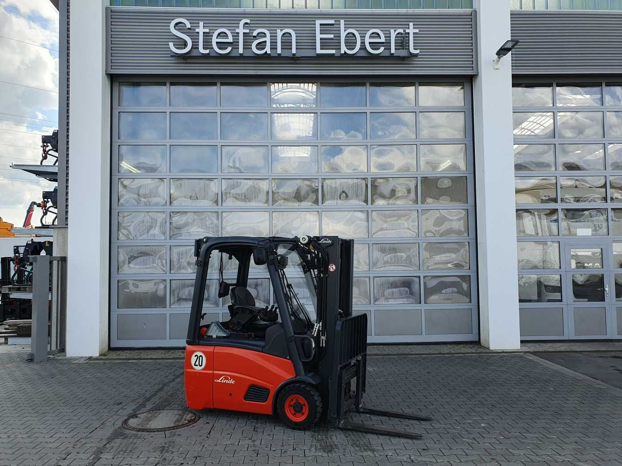 Linde H14 - 01 / 2024 / Duplex: 4.10m! / SS / nur 534h - Electric forklift: picture 1 Linde H14 - 01 / 2024 / Duplex: 4.10m! / SS / nur 534h - Electric forklift: picture 1