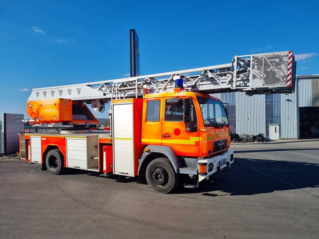 MAN 15.284LC Metz DLK 23-12 Feuerwehr Drehleiter - Crane truck: picture 3 MAN 15.284LC Metz DLK 23-12 Feuerwehr Drehleiter - Crane truck: picture 3