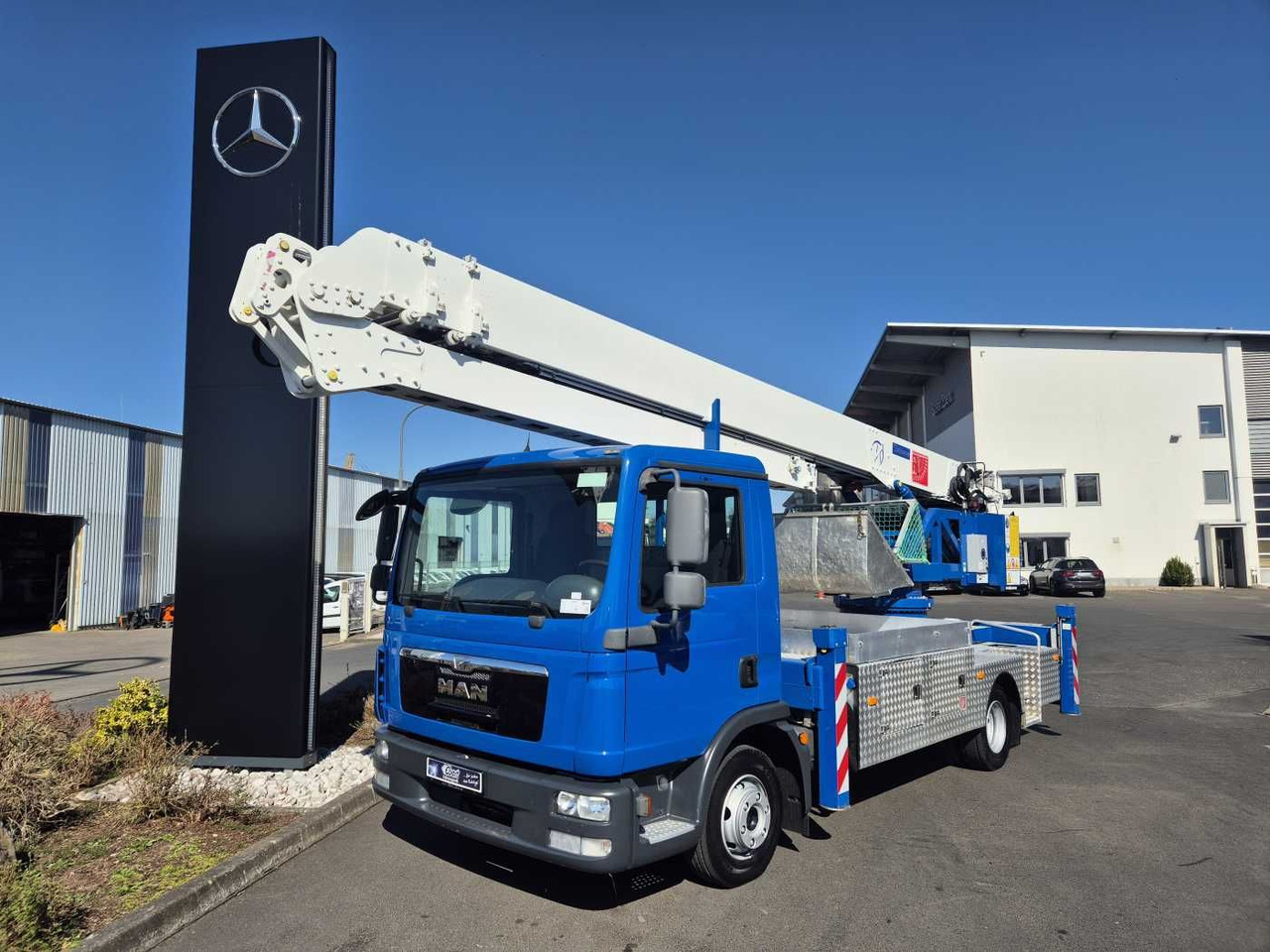 MAN TGL 8.150 Dachdeckerkran Klaas K25-30 TSP Funk - Crane truck: picture 3 MAN TGL 8.150 Dachdeckerkran Klaas K25-30 TSP Funk - Crane truck: picture 3