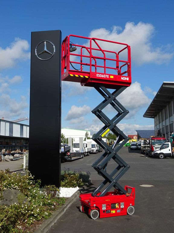 Magni ES0607E Scherenbühne // 5.6m Arbeitshöhe - Scissor lift: picture 4 Magni ES0607E Scherenbühne // 5.6m Arbeitshöhe - Scissor lift: picture 4