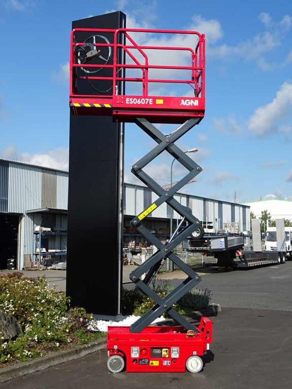 Magni ES0607E Scherenbühne // 5.6m Arbeitshöhe - Scissor lift: picture 5 Magni ES0607E Scherenbühne // 5.6m Arbeitshöhe - Scissor lift: picture 5