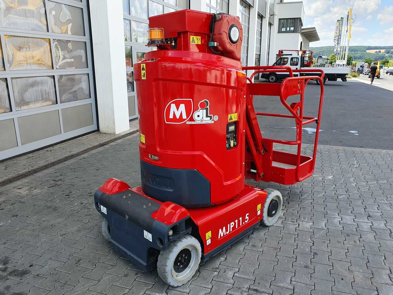 Magni MJP11.5 / Mastbühne / 11,2m! / nur 49h! - Truck mounted aerial platform: picture 3 Magni MJP11.5 / Mastbühne / 11,2m! / nur 49h! - Truck mounted aerial platform: picture 3