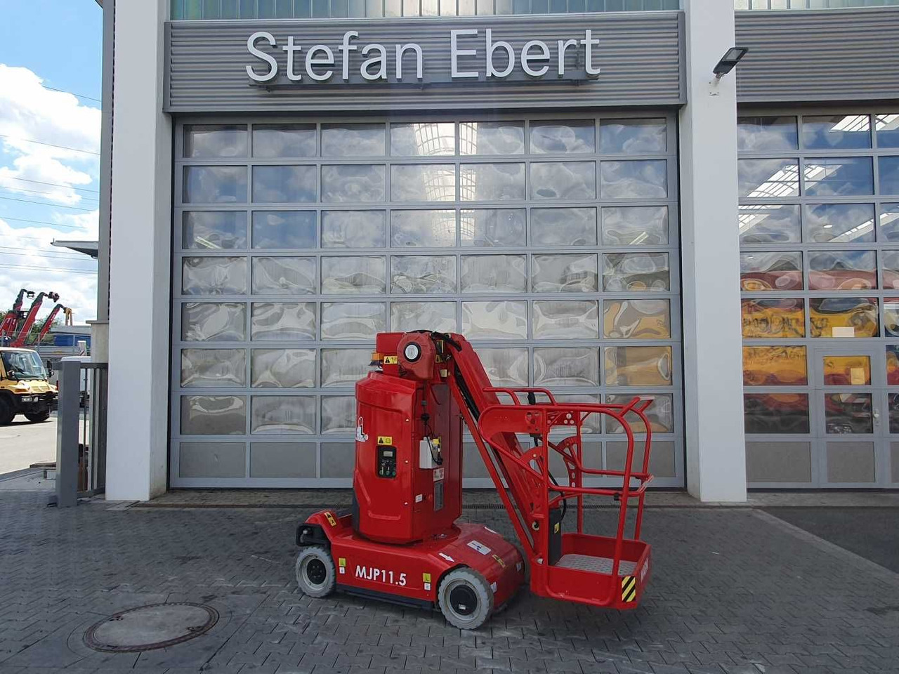 Magni MJP11.5 / Mastbühne / 11,2m! / nur 49h! - Truck mounted aerial platform: picture 1 Magni MJP11.5 / Mastbühne / 11,2m! / nur 49h! - Truck mounted aerial platform: picture 1