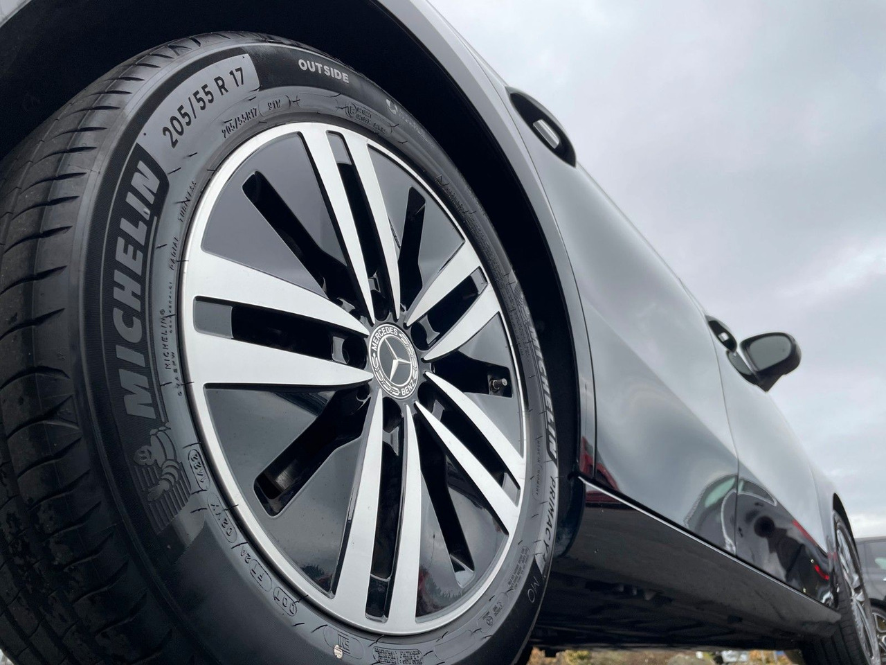 Mercedes-Benz A 200 d Progressive AHK+MBUX+R-Kamera+Distr - Saloon car: picture 5 Mercedes-Benz A 200 d Progressive AHK+MBUX+R-Kamera+Distr - Saloon car: picture 5