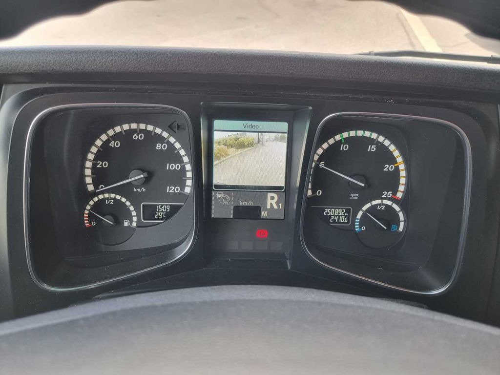 Leasing of Mercedes-Benz Actros 1845 L 4x2 Standklima SoloStar Retarder  Mercedes-Benz Actros 1845 L 4x2 Standklima SoloStar Retarder: picture 15