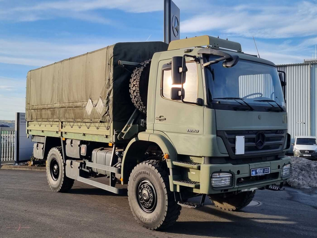 Mercedes-Benz Axor 1829 A 4x4 Pritsche/Plane 10 Stück - Curtain side truck: picture 2 Mercedes-Benz Axor 1829 A 4x4 Pritsche/Plane 10 Stück - Curtain side truck: picture 2