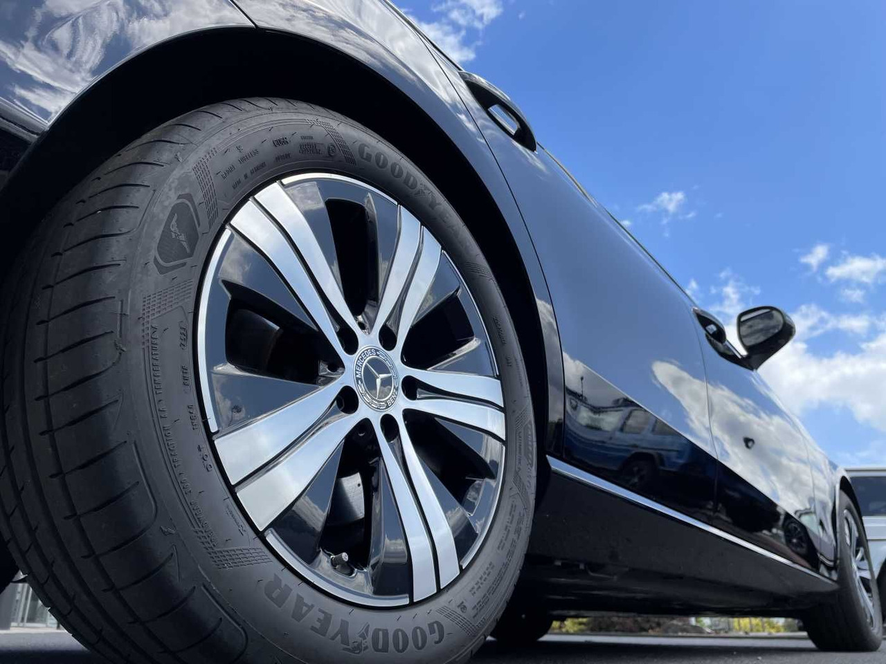 Mercedes-Benz C 180 9G Avantgarde Memory+Distr+ 360°+Keyless+L - Saloon car: picture 5 Mercedes-Benz C 180 9G Avantgarde Memory+Distr+ 360°+Keyless+L - Saloon car: picture 5