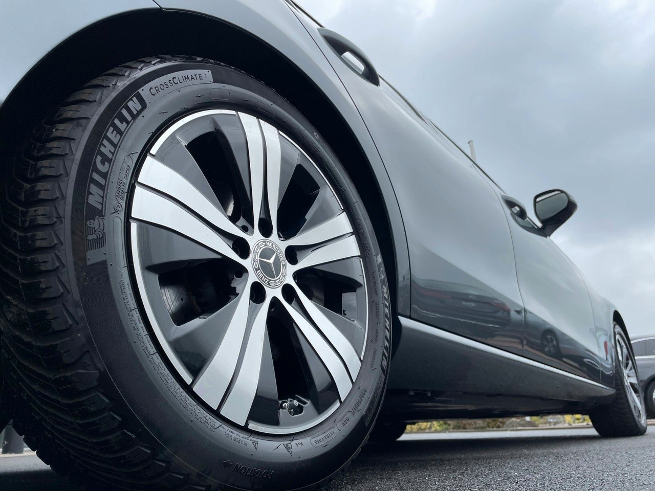 Mercedes-Benz C 180 AVANTGARDE R-Kamera+AHK+TOTW+Ambiente - Saloon car: picture 5 Mercedes-Benz C 180 AVANTGARDE R-Kamera+AHK+TOTW+Ambiente - Saloon car: picture 5