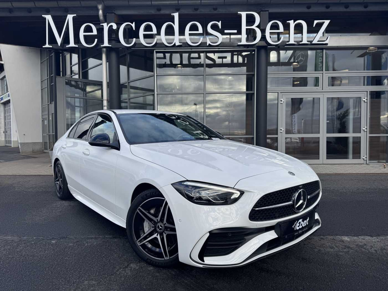 Mercedes-Benz C 200 AMG Night+R-Kamera+TotW+DAB+ Ambiente+MBU - Car: picture 1 Mercedes-Benz C 200 AMG Night+R-Kamera+TotW+DAB+ Ambiente+MBU - Car: picture 1