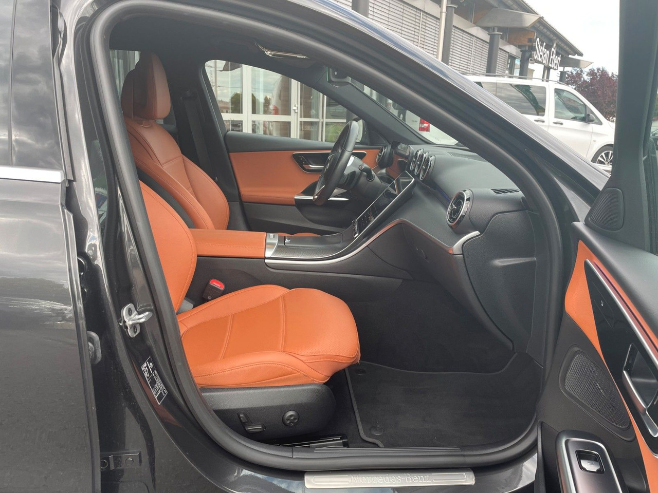 Mercedes-Benz C 300 e T AVANTGARDE R-Kamera+TOTW+Carplay - Estate car: picture 4 Mercedes-Benz C 300 e T AVANTGARDE R-Kamera+TOTW+Carplay - Estate car: picture 4