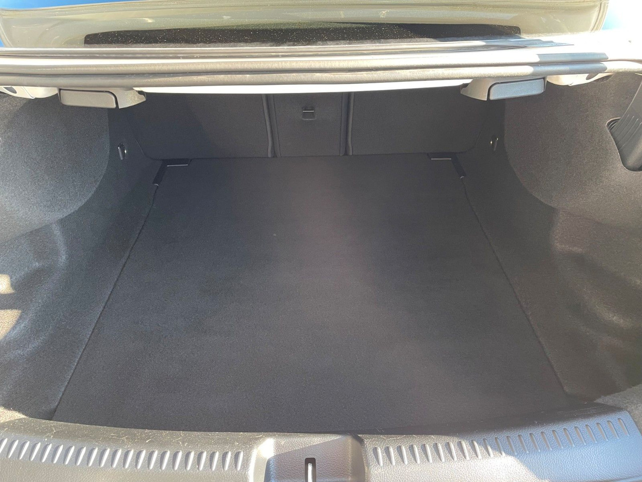 Mercedes-Benz CLA 35 AMG Aero+TotW+R-Kamera+Ambiente - Coupe: picture 5 Mercedes-Benz CLA 35 AMG Aero+TotW+R-Kamera+Ambiente - Coupe: picture 5