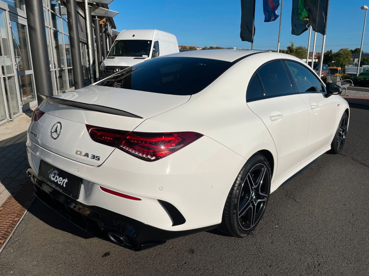 Mercedes-Benz CLA 35 AMG Aero+TotW+R-Kamera+Ambiente - Coupe: picture 4 Mercedes-Benz CLA 35 AMG Aero+TotW+R-Kamera+Ambiente - Coupe: picture 4