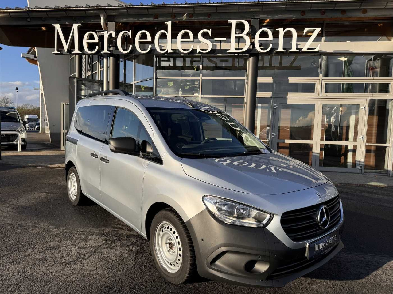 Mercedes-Benz Citan 110 CDI Tourer Klima AHK Kamera MBUX Tempo - Small van: picture 1 Mercedes-Benz Citan 110 CDI Tourer Klima AHK Kamera MBUX Tempo - Small van: picture 1