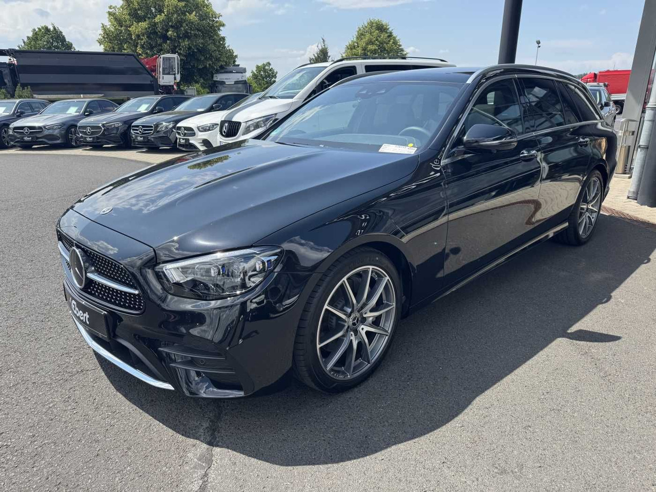 Mercedes-Benz E 220d AMG+Pano+Burm+Distr+Memory+AHK+360 - Car: picture 2 Mercedes-Benz E 220d AMG+Pano+Burm+Distr+Memory+AHK+360 - Car: picture 2