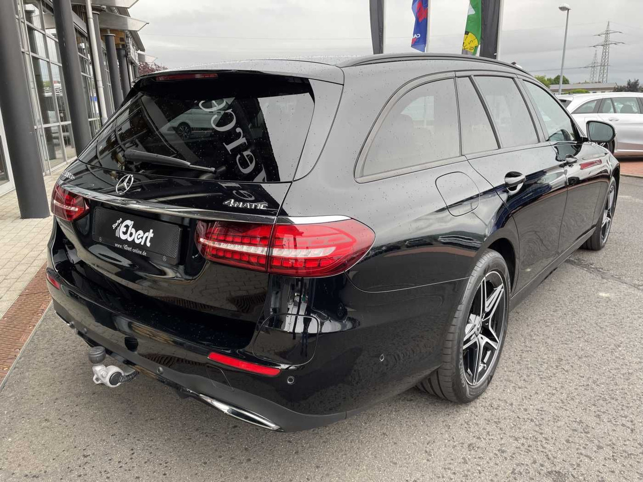 Mercedes-Benz E 300 T de 4M AMG+AHK+Distr+Burm+ R-Kamera+Carpl - Car: picture 4 Mercedes-Benz E 300 T de 4M AMG+AHK+Distr+Burm+ R-Kamera+Carpl - Car: picture 4