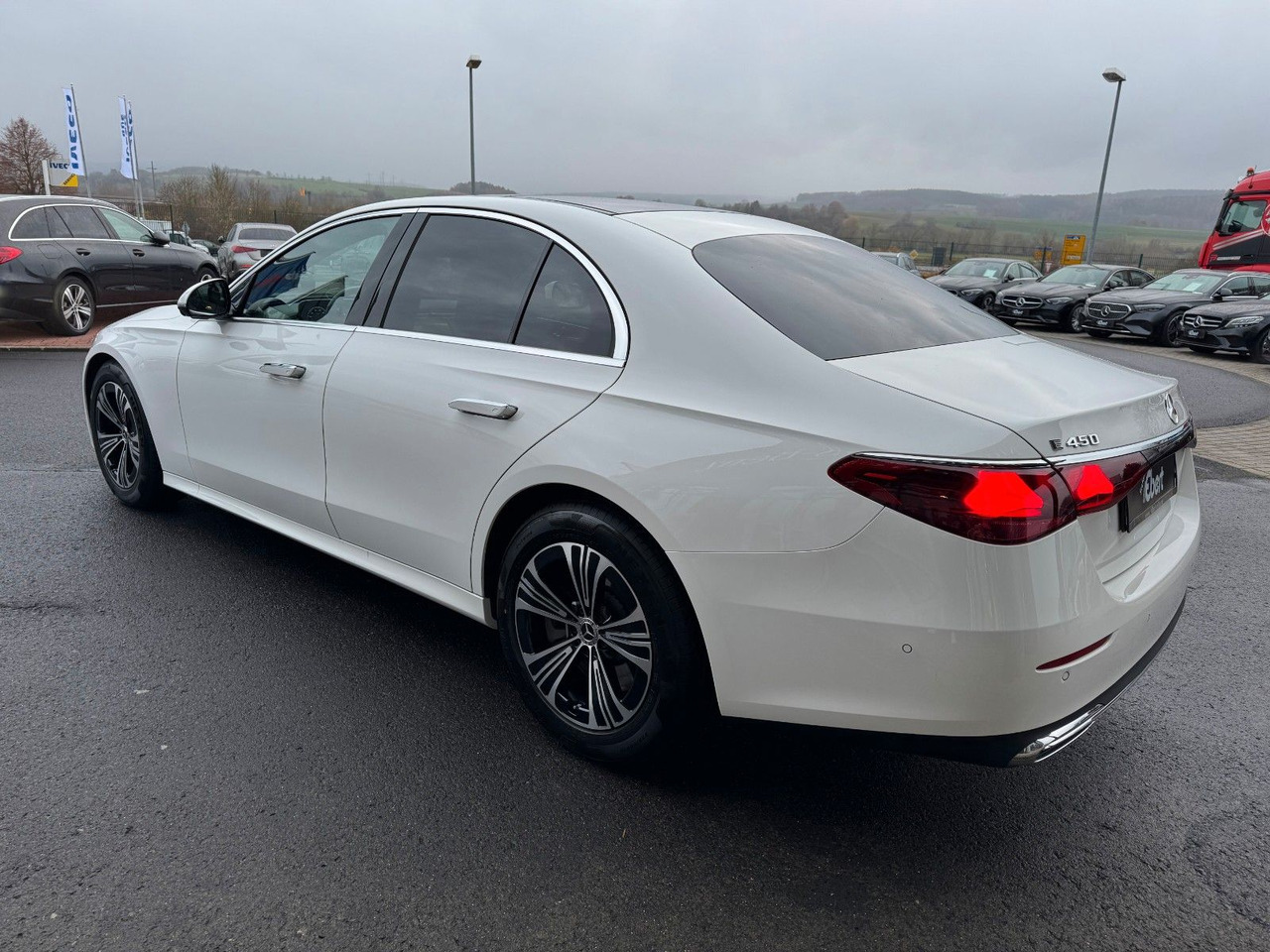 Mercedes-Benz E 450 4M Avantgarde+Pano+DistrPro+Digital+360 - Saloon car: picture 4 Mercedes-Benz E 450 4M Avantgarde+Pano+DistrPro+Digital+360 - Saloon car: picture 4