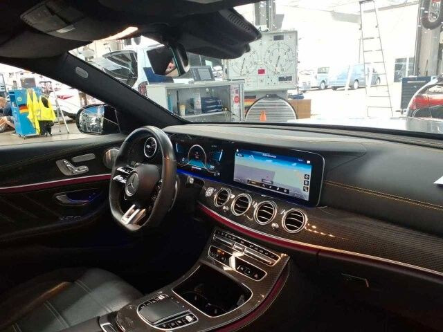 Mercedes-Benz E 63 AMG S Pano+Burm+AirM+HUD+Multibeam+HUD+360 - Saloon car: picture 3 Mercedes-Benz E 63 AMG S Pano+Burm+AirM+HUD+Multibeam+HUD+360 - Saloon car: picture 3