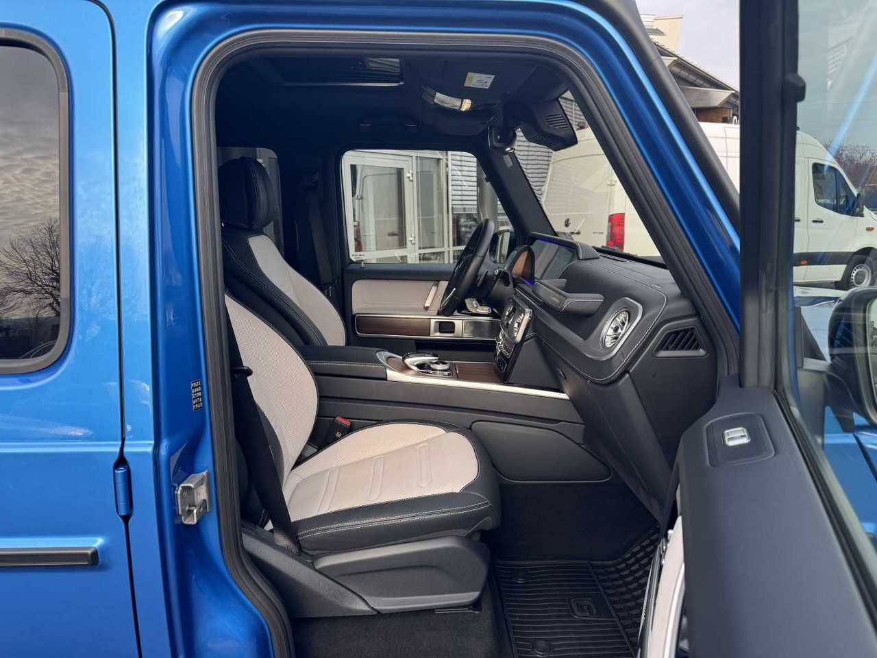 Leasing of  Mercedes-Benz G 500 PROFESSIONAL+DACH+BURM3D+AHK +StHz+360°+Sp Mercedes-Benz G 500 PROFESSIONAL+DACH+BURM3D+AHK +StHz+360°+Sp: picture 6