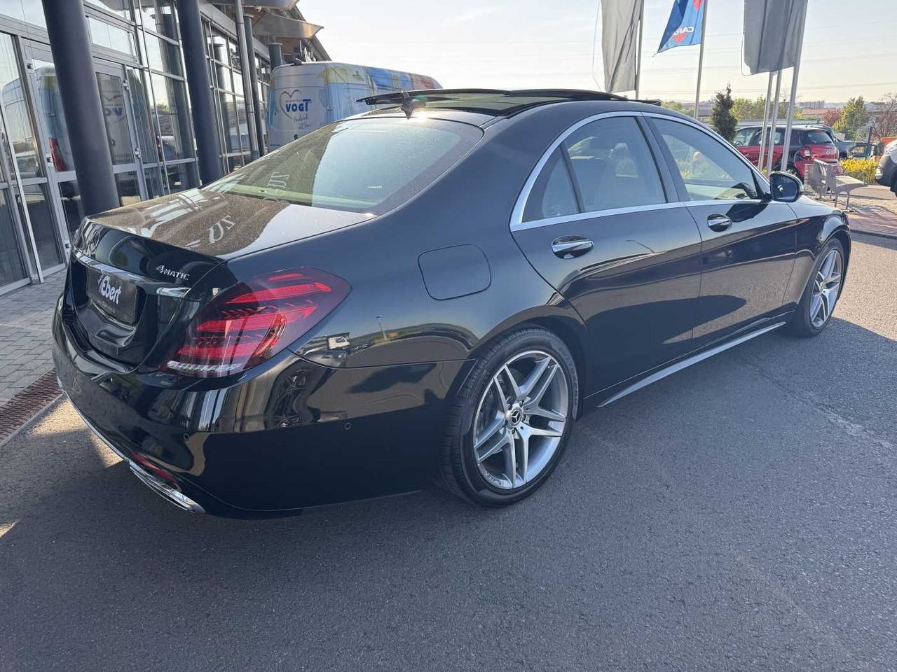 Mercedes-Benz S 400d 4M AMG+Pano+Burm+Distr+Massage+ HUD - Saloon car: picture 4 Mercedes-Benz S 400d 4M AMG+Pano+Burm+Distr+Massage+ HUD - Saloon car: picture 4