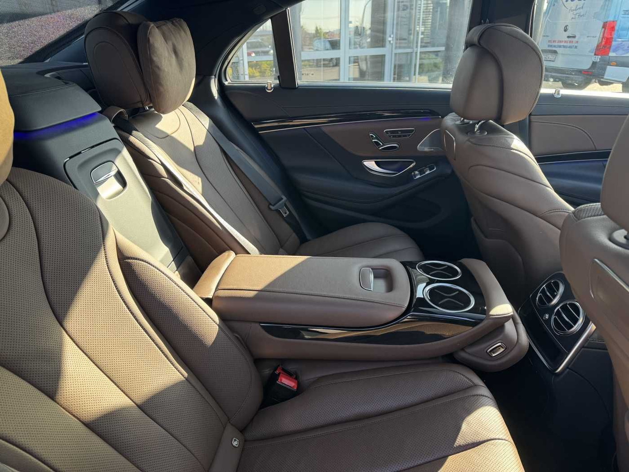 Mercedes-Benz S 400d 4M AMG+Pano+Burm+Distr+Massage+ HUD - Saloon car: picture 5 Mercedes-Benz S 400d 4M AMG+Pano+Burm+Distr+Massage+ HUD - Saloon car: picture 5
