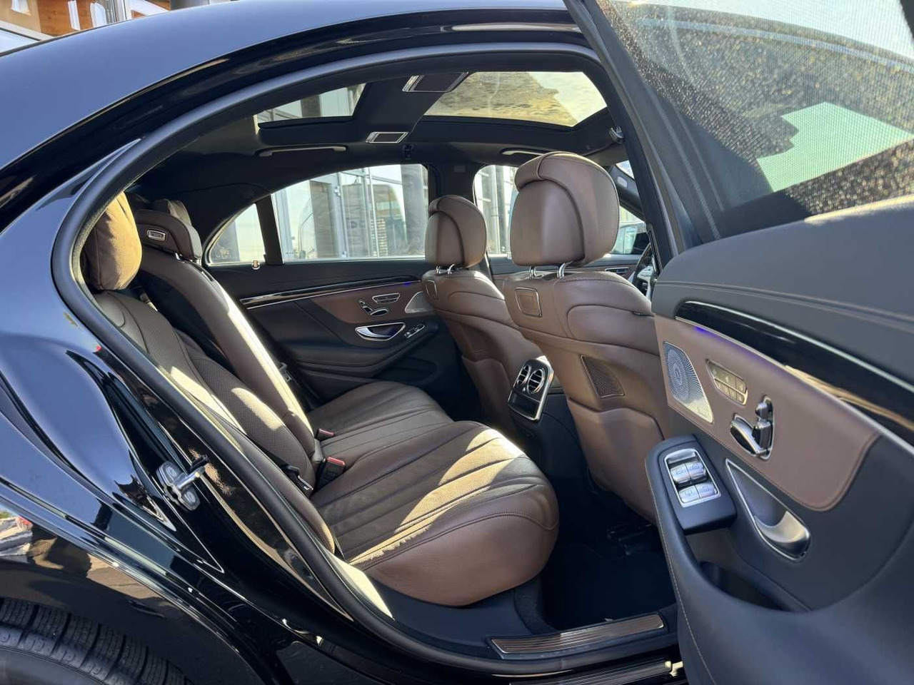 Mercedes-Benz S 400d 4M AMG+Pano+Burm+Distr+Massage+ HUD - Saloon car: picture 4 Mercedes-Benz S 400d 4M AMG+Pano+Burm+Distr+Massage+ HUD - Saloon car: picture 4