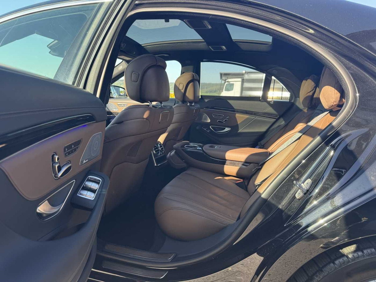 Mercedes-Benz S 400d 4M AMG+Pano+Burm+Distr+Massage+ HUD - Saloon car: picture 2 Mercedes-Benz S 400d 4M AMG+Pano+Burm+Distr+Massage+ HUD - Saloon car: picture 2