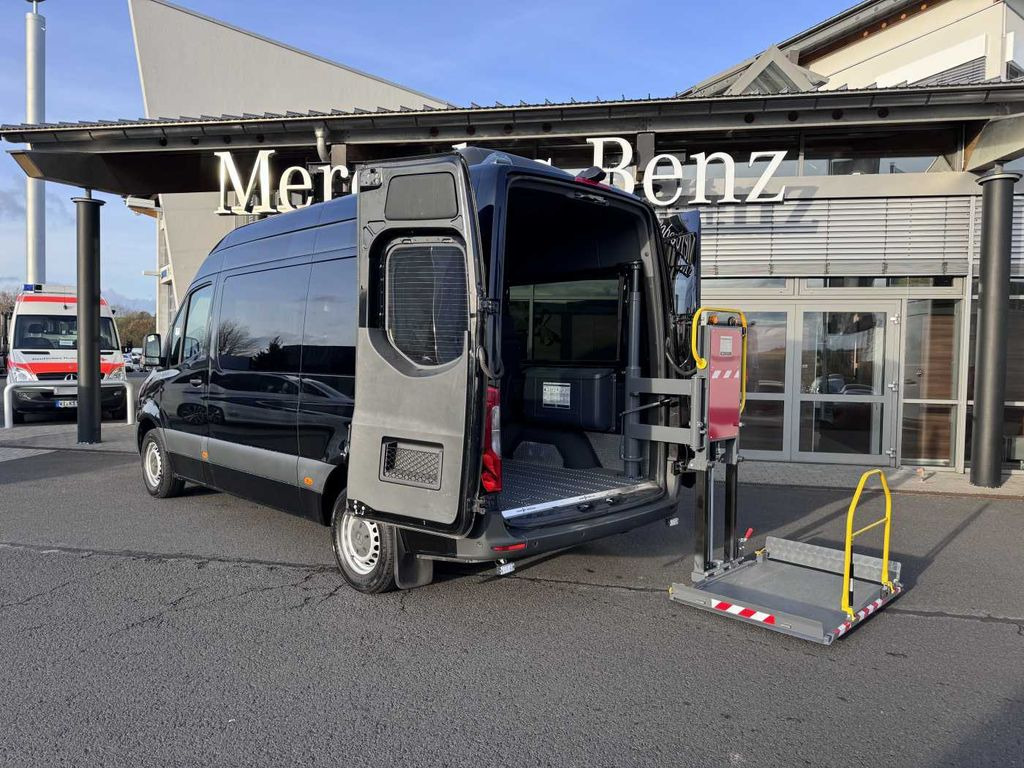 Mercedes-Benz Sprinter 317 CDI Rollstuhl-/Behinderten-Lift AMF Mercedes-Benz Sprinter 317 CDI Rollstuhl-/Behinderten-Lift AMF - Minibus, People carrier: picture 1 Mercedes-Benz Sprinter 317 CDI Rollstuhl-/Behinderten-Lift AMF Mercedes-Benz Sprinter 317 CDI Rollstuhl-/Behinderten-Lift AMF - Minibus, People carrier: picture 1