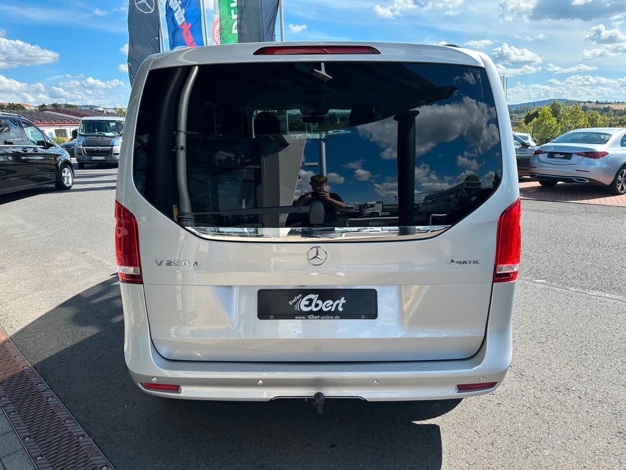 Mercedes-Benz V 250 EDITION 4MATIC Kompakt Liege-Paket AHK2,5t - People carrier: picture 5 Mercedes-Benz V 250 EDITION 4MATIC Kompakt Liege-Paket AHK2,5t - People carrier: picture 5