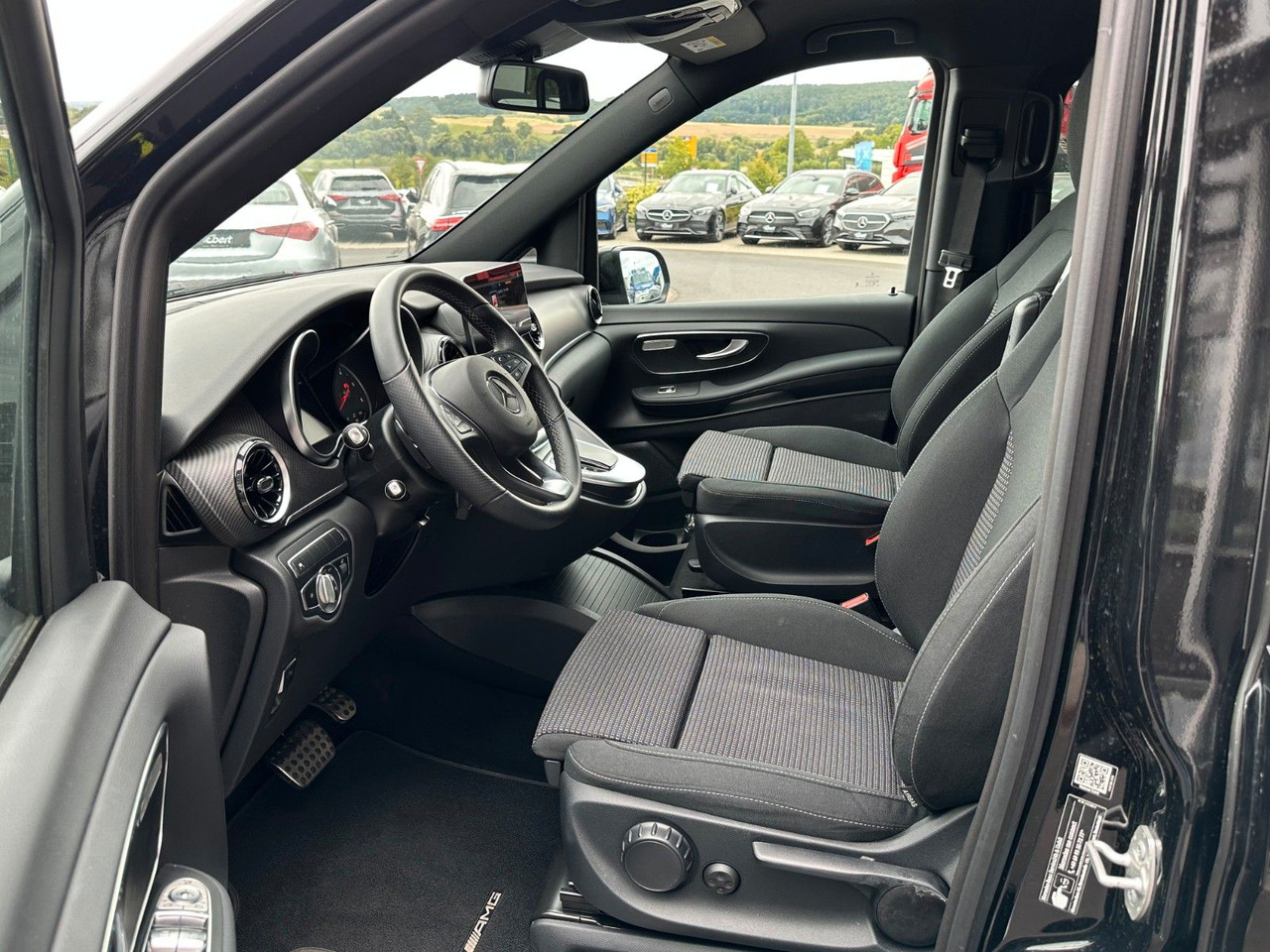 Estate car Mercedes-Benz V 250 d EDITION AMG Kompakt ILS elektr Türen: picture 13