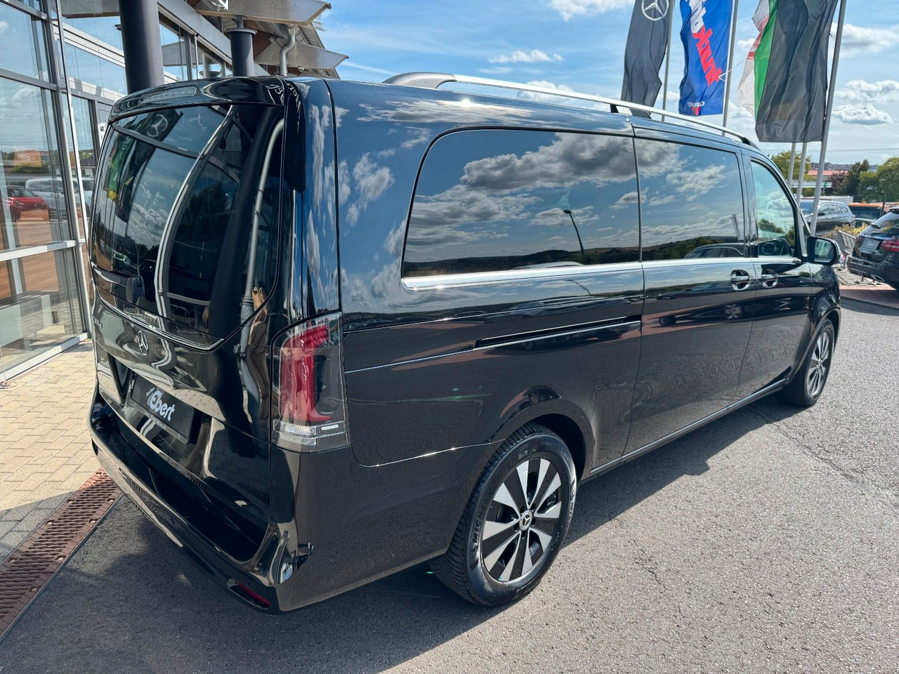 Mercedes-Benz V 300 d AVANTGARDE Extralang 360Kamera Standheiz - People carrier: picture 5 Mercedes-Benz V 300 d AVANTGARDE Extralang 360Kamera Standheiz - People carrier: picture 5